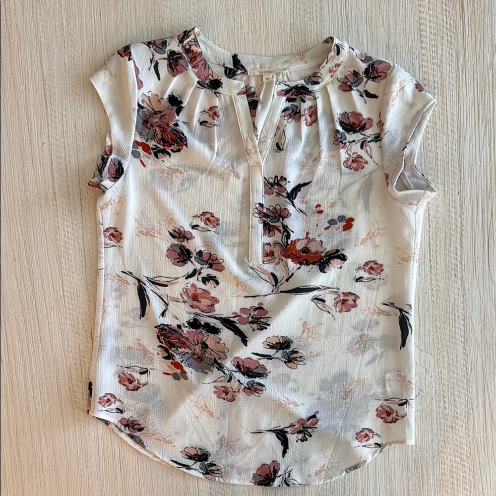 Fun2fun floral blouse size small